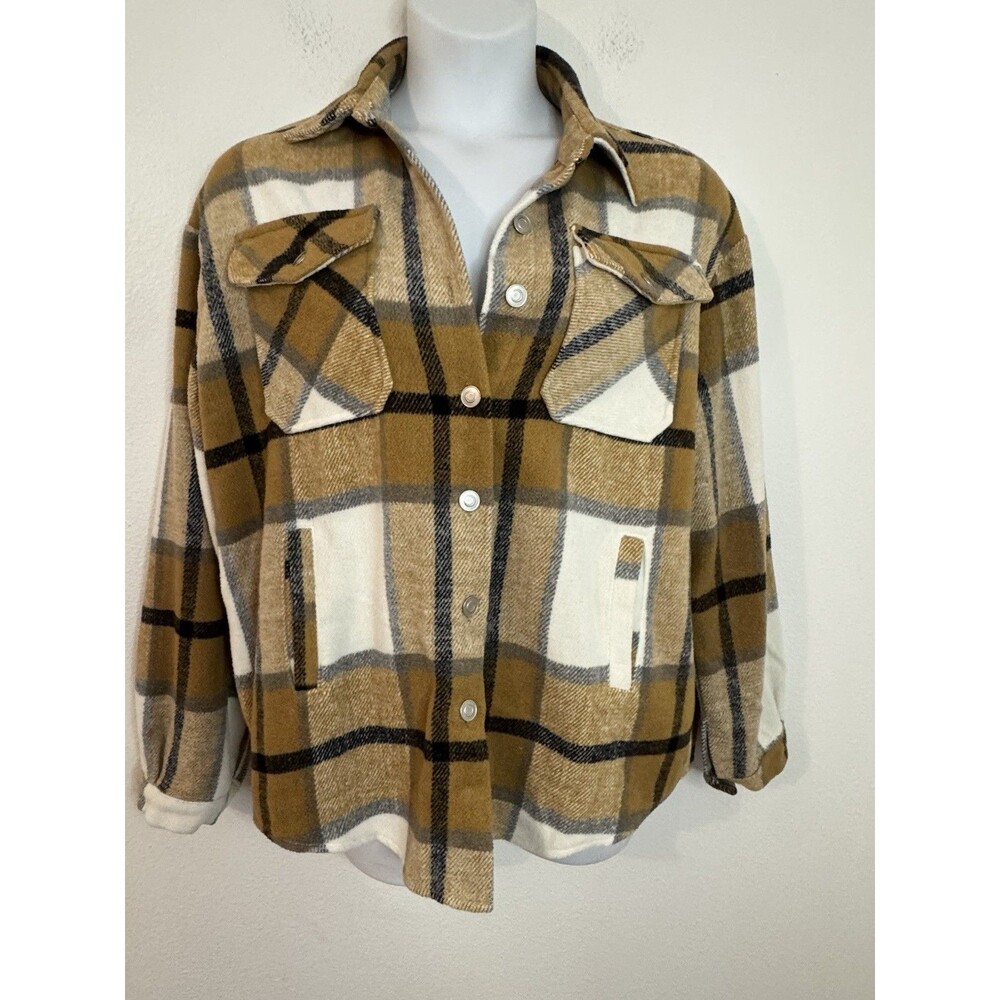 Shacket women's size XL plaid flannel button Up Gold Navy Plaid Pockets Boutique